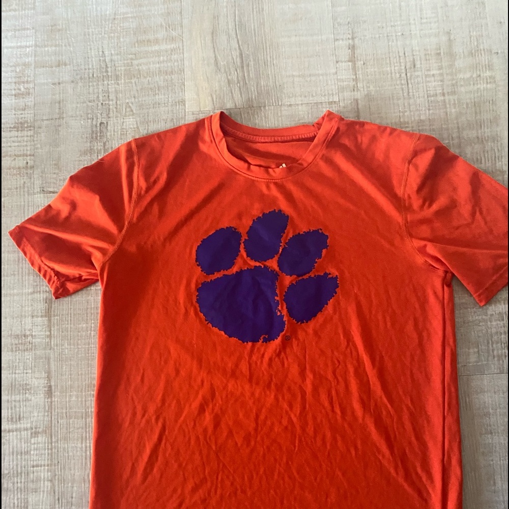Clemson youth shirt size youth XL